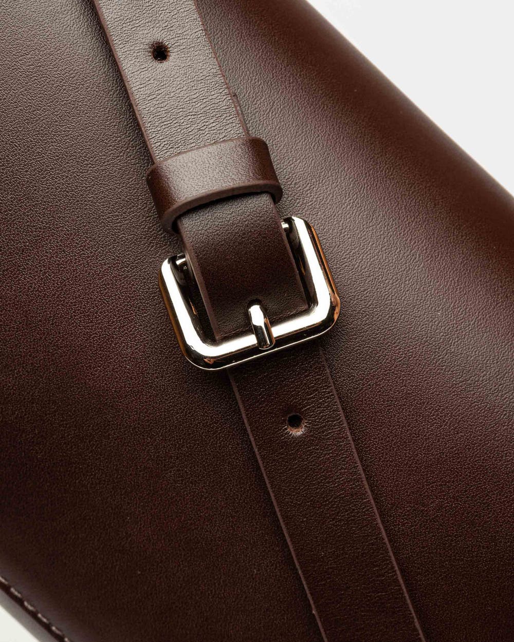 Bandolera Freda en Cuero Vaquita Liso