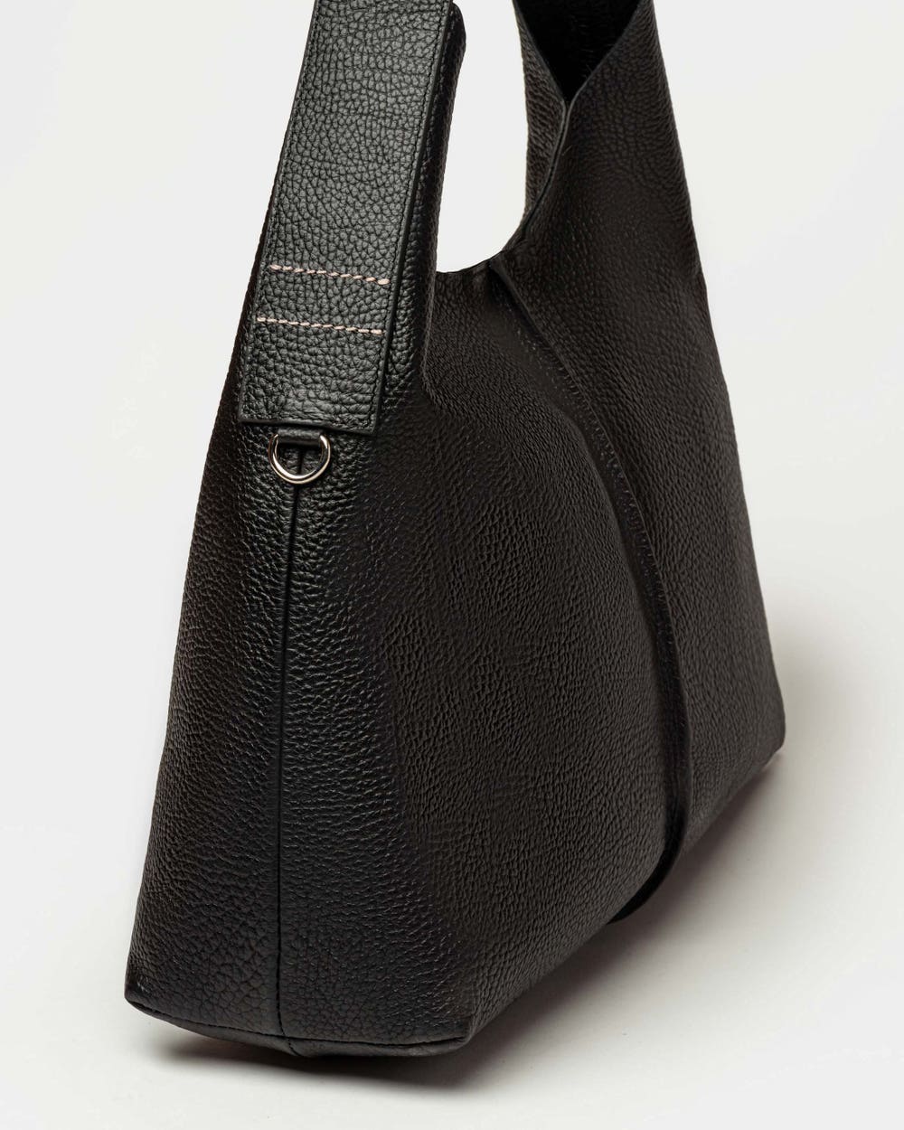 Bolso Tanner en cuero graneado