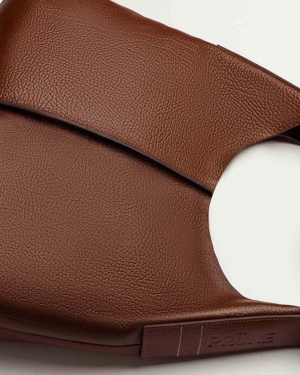 Bolso Tanner en cuero graneado