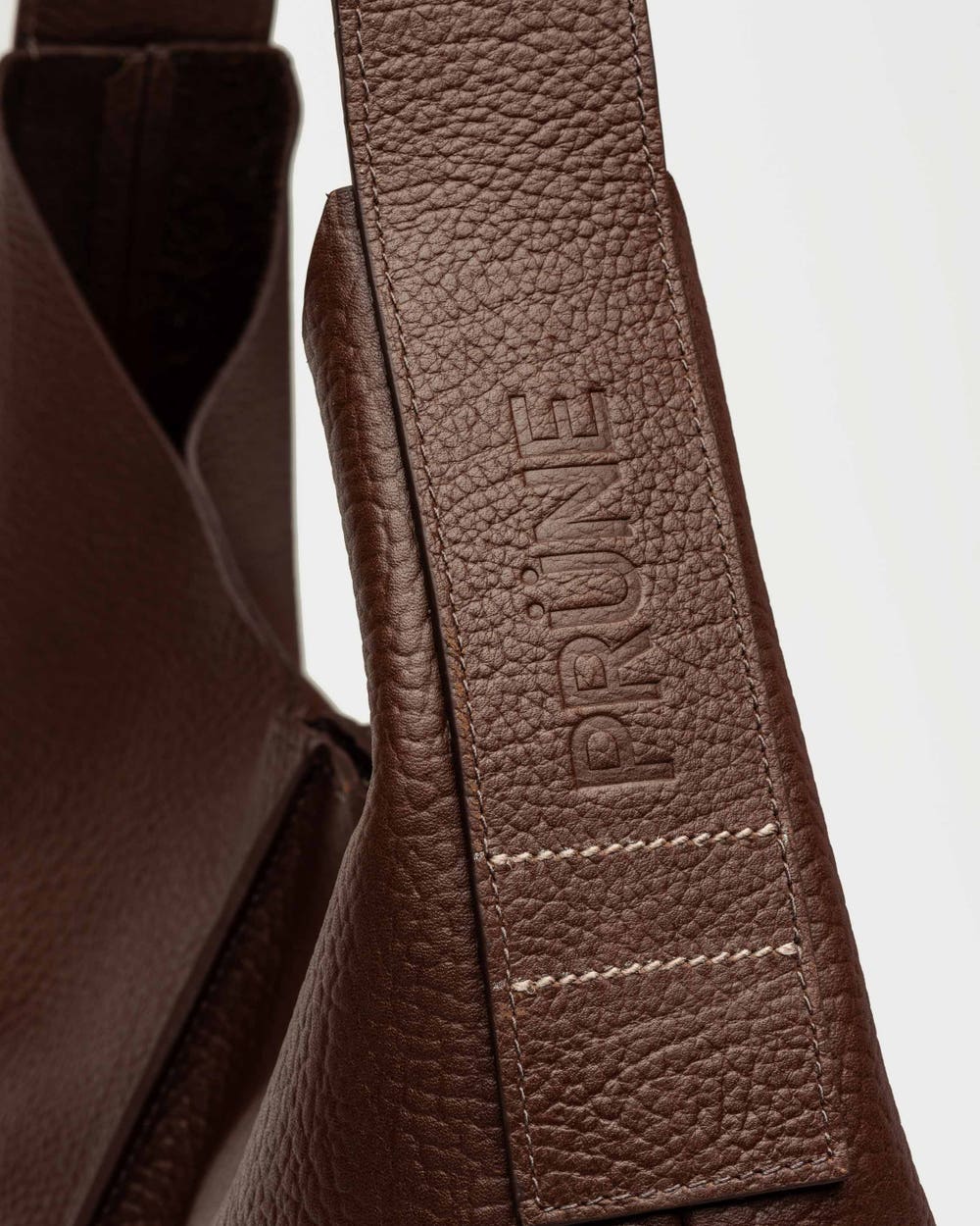 Bolso Tanner en cuero graneado