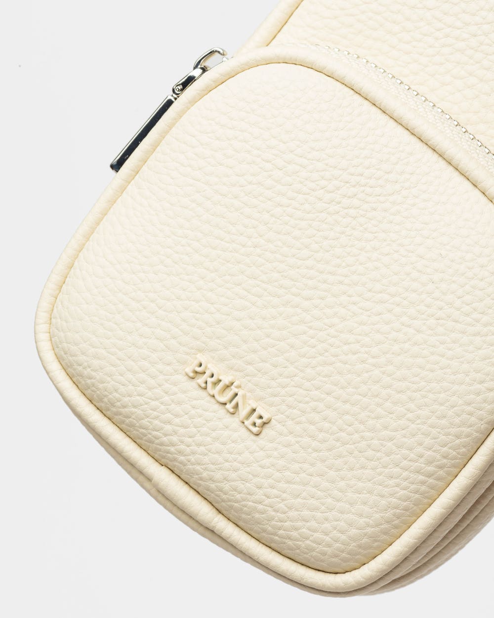 Porta celular Baby Donna en efecto cuero charol arrugado