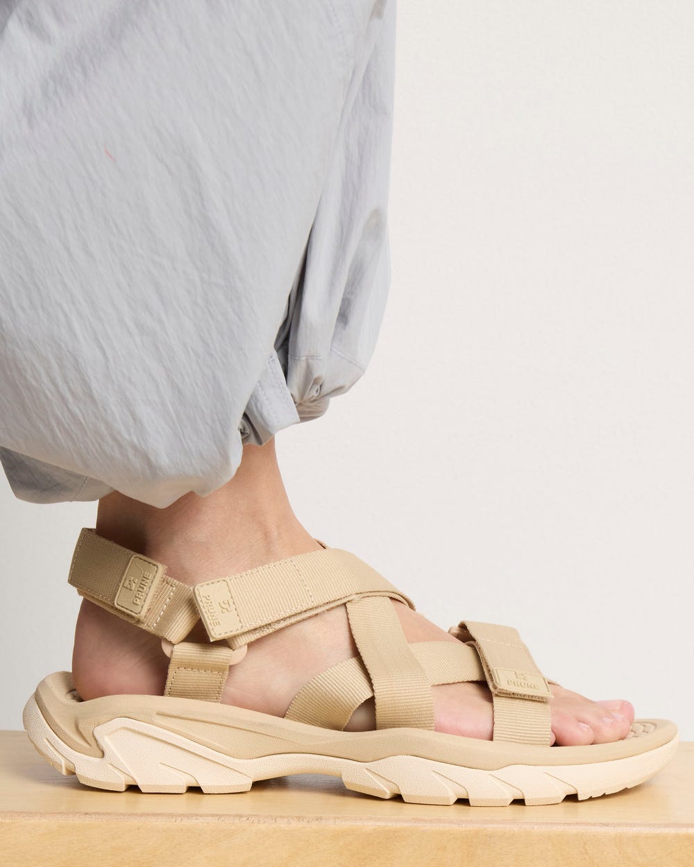 Sandalia baja Active Studio en textil