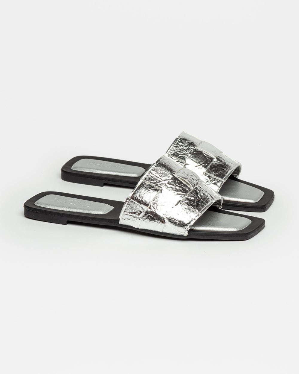 Flat Blair en efecto cuero metalizado