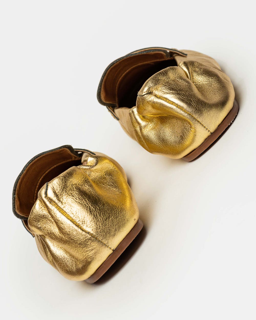 Mocasín Siena en cuero metalizado