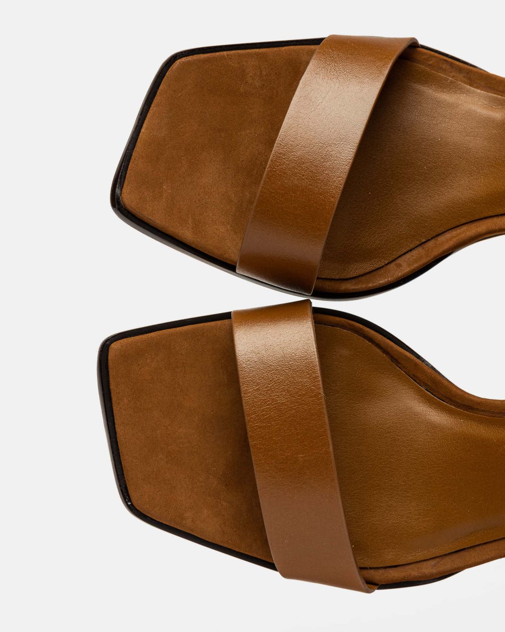 Sandalia alta Emily en cuero liso