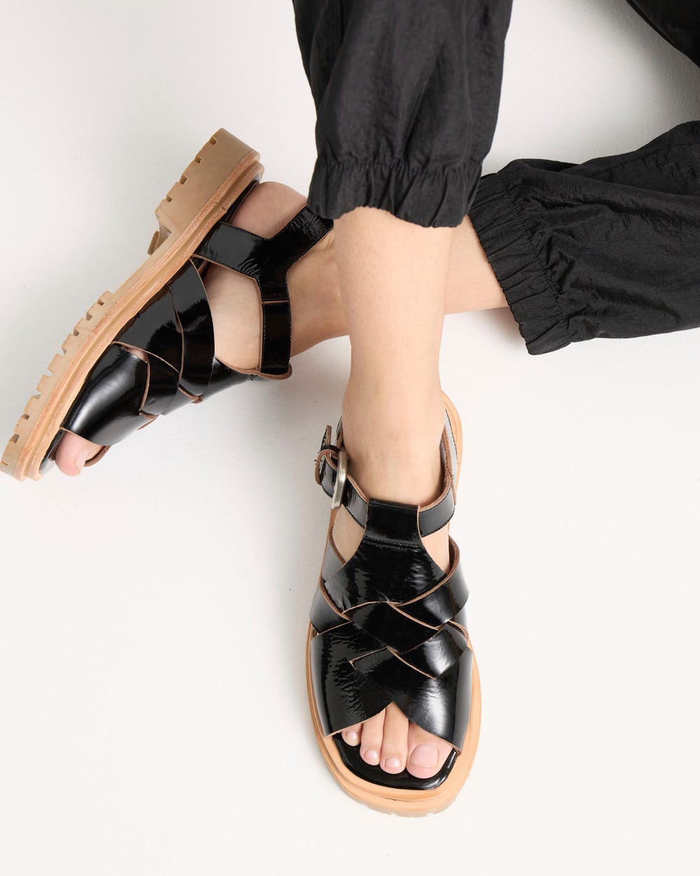 Sandalia media Cecile en cuero gloss