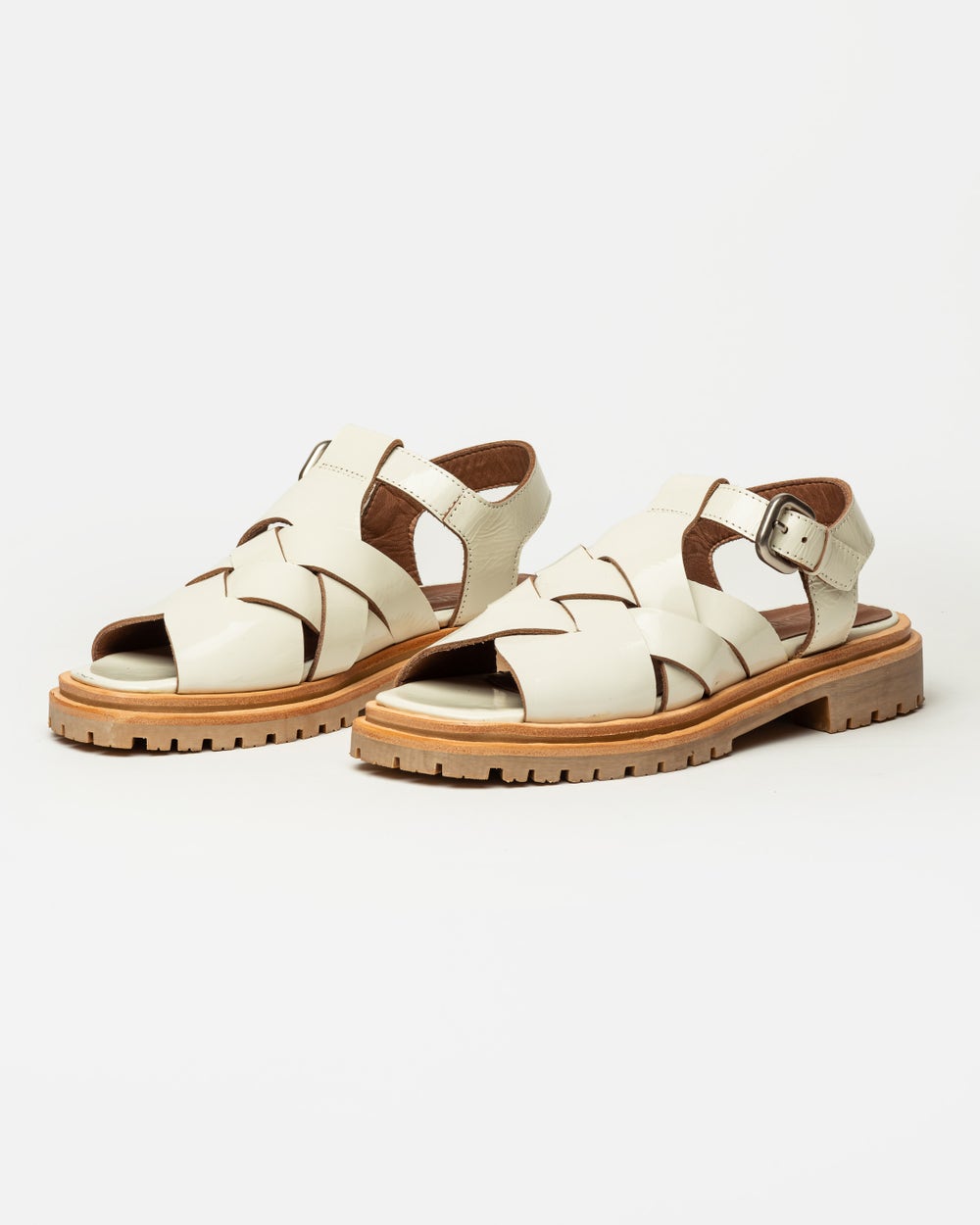 Sandalia media Cecile en cuero gloss