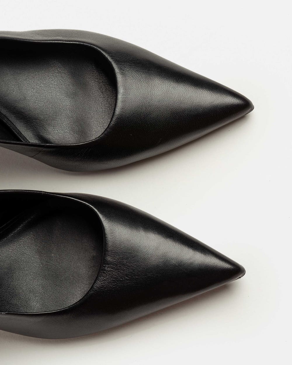 Stiletto Naomi en cuero liso